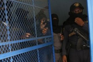 जेलभित्र भडप हुँदा १६ को मृत्यु