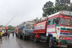 जोगबनी र काकडभिट्टा नाका बाट धमाधम इन्धन अाउन थाल्याे