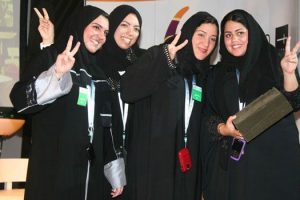 पहिलोपटक मतदान गर्दै साउदी अरवका महिलाहरु