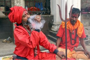 शिवरात्रीको रमझममा हेर्नुहोस यो चर्चित गीत ‘शिव मान्दै मान्दैन’ (भिडियो)