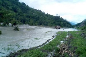 तमोर नदी थुनिएर बनेको ताल तत्काल फुट्ने सम्भावना नरहेको