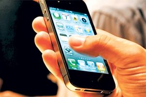 यी हुन् मोबाइल नबोक्ने नेपालका ‘ठूला मान्छे’