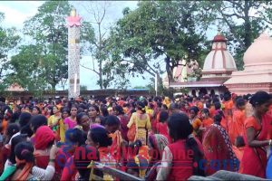 साउनको अन्तिम सोमबार शिवालयहरुमा जल चढाउनेको भिड