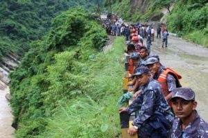 त्रिशुलीमा एकाविहानै ट्रक खस्यो, प्रहरी घटनाट्स्थल पुग्दै