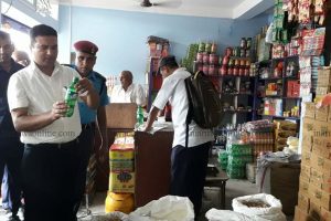 झुम्कामा प्रतिवन्धित भारतीय तेल छ्याप्छयाप्ती