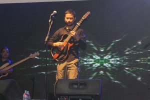 मंसिरको चिसोमा बिपुल क्षेत्रीको “पानी पर्याे सरर” देखि “सिन्डिकेट”ले ततायो ईटहरी (फाेटाे फिचर)