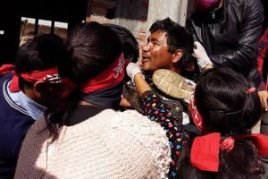 यौन दुर्व्यवहार गरेको भन्दै प्रिन्सिपललाई कालोमोसो र जुत्ताको माला