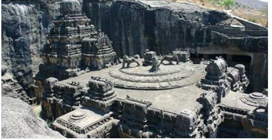 एक मात्र पत्थरकाे शिलाबाट बनेकाे १२०० वर्ष पुरानाे हिन्दू मन्दिर