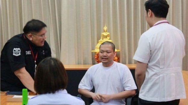 ‘सेक्सी’ बौद्ध भिक्षु जो हुन ६ मिलियन डलरका मालिक