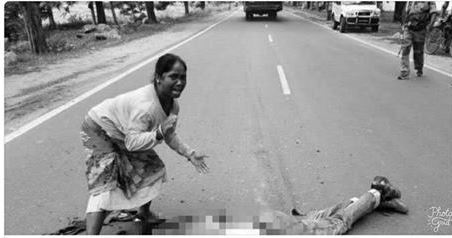 हेर्नुहोस आशु नै झार्ने दर्दनाक दृश्यः दिदीले रुँदैरुँदै भाइको लाशको टुक्रा सडक मा बटुल्दै