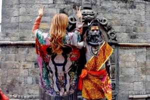 महाशिवरात्री: पशुपतिलगायतका शिवालयमा दर्शनार्थीको भीड