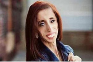 विश्वकै नराम्री यि महिला र पनि चर्चामा , उनकाे राेचक तथ्य