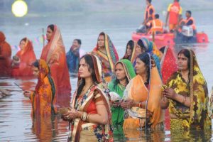 यसरी तराई र पहाडलाई जोड्दै छ छठ
