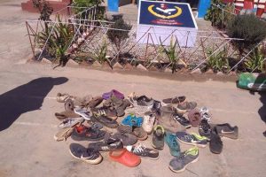 चोरीको अनौठा तरिका यस्तो, कुकुरले जुत्ता चप्पल चोरी गरेर यहाँ लान्छन