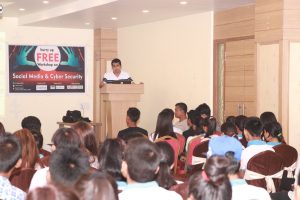 ईटहरीमा सामाजिक सञ्जाल तथा साईबर सुरक्षा सम्बन्धि कार्यशाला