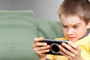 मोबाइलको लत: ‘गेमिङ डिसअर्डर’को खतरा