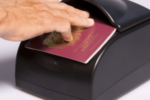 अब ई–पासपोर्ट