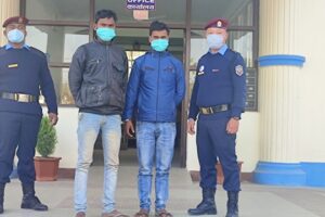 लौकहीबाट पेस्तोल सहित दुई भारतीय पक्राउ