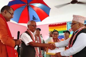 सेवा निवृत्त कर्मचारीहरुलाई इनरुवामा सम्मान