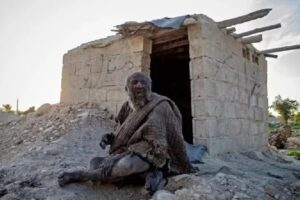 ५० वर्षसम्म साबुन-पानी जिउमा हालेनन्, जब नुहाए, ज्यानै गुमाए