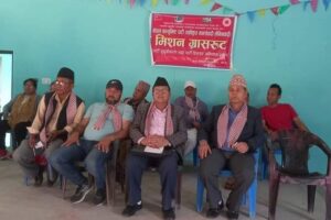 पथरीमा पार्टीको कार्यक्रममा सरकारी पोशाकमै शिक्षक सहभागी भएपछि बिवाद