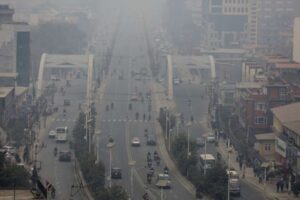 पानी पर्न रोकिएपछि ताताे हावा बन्यो हानिकारक, मास्क लगाउन सुझाव
