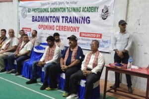 इटहरीमा अन्तराष्ट्रिय प्रशिक्षकद्वारा ब्यवसायिक ब्याडमिन्टन तालिम सुभारम्भ