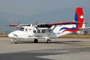 जहाजको ढोकामा पुगेका यात्रु रोक्ने निगमका कर्मचारीलाई कारबाही, सरुवा गरेर ताप्लेजुङ पुर्‍याइयो