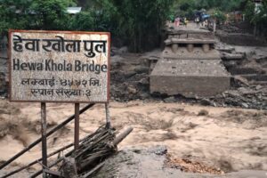पूर्वमा बाढी पहिरोको बितन्डा : २६ जना बेपत्ता, १० घर बाढीले बगायो