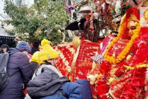 दसैँ अवधिमै पच्चीस हजार भक्तजनले गरे पाथीभराको दर्शन