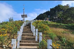 किरातहरूकाे ऐतिहासिकस्थल मझुवागढीलाई ‘फूलैफूलको पहाड’ बनाउने अभियान