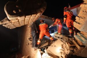 चीनमा शक्तिशाली भूकम्प : कम्तीमा १११ जनाको मृत्यु, २०० बढी घाइते