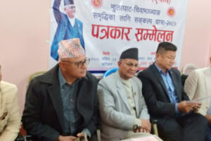 कोशीका पहिचानवादीलाई एमालेको आग्रह : मध्यपहाडी समृद्धि यात्रामा अवरोध नगर्नू