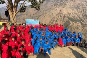 अभिनेता पल शाहले जाजरकोटकामा बाडे २०३ बिधार्थीलाइ ज्याकेट