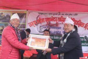 हतुवागढीमा जनश्रमदानबाटै बन्याे १९ किलोमिटर सडक , सहभागी सबैलाई सम्मान