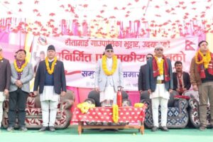 कान्छि छाेरी र ज्वाइ लिएर उदयपुर पुगे प्रधानमन्त्री : रौतामाई पालिका भवनको उदघाटन