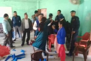 कार्यपालिका बैठकमै कुटिए प्रमुख प्रशासकीय अधिकृत, टाउकोमा तीन टाँका
