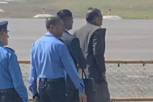 महराको राजीनामा कि निलम्बन माओवादी ‘अनिर्णित’, एक पटक उनैलाई भेटेर निर्णय लिने