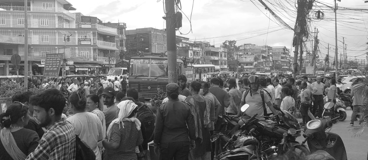 इटहरीको मुख्य चौकमा ट्रकले ठक्कर दिँदा साइकलयात्रीको घटनास्थलमै मृत्यु