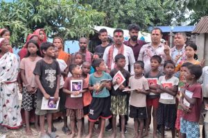 पत्रकारले दलित तथा मरिक समुदायका बालबालिकासँगै जन्मदिन मनाए